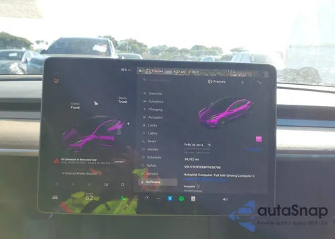 2023 Tesla Model 3 Long Range Dual Motor All-Wheel Drive z USA, uszkodzony, nr VIN 5YJ3E1EB9PF636796